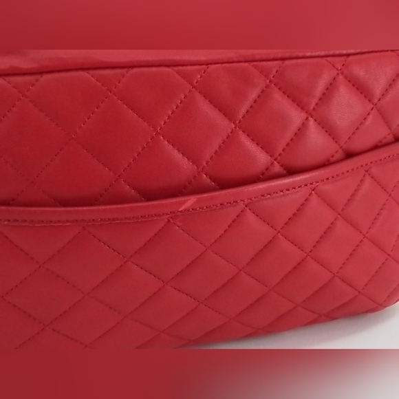 ISAAC Mizrahi RED Quilted Leather Crossbody Handbag Tan Chain Strap Shoulder Bag - Picture 6 of 13